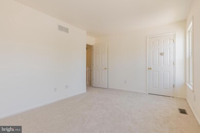 443 Strathaven Ct, Newark, DE 19702 - photo 4