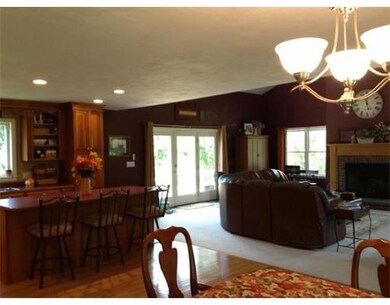 381 Bullard St, Holden, MA 01520 - photo 3