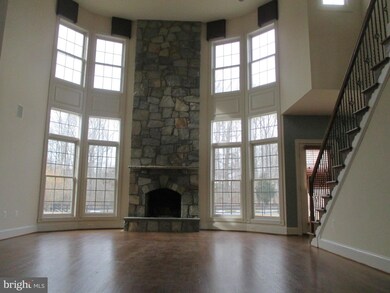 7423 Edington Dr, Warrenton, VA 20187 - photo 4