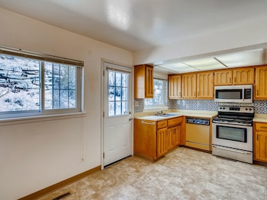 700 Pinon Dr, Santa Fe, NM 87501 - photo 5