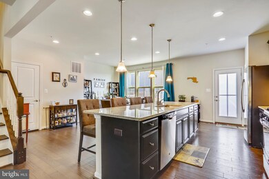 10169 Dorsey Ln, Lanham, MD 20706 - photo 5