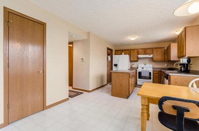 1192 Wilstone Ct, Columbus, OH 43240 - photo 5