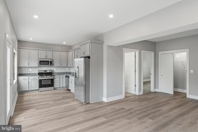 650 W 11th St unit B, Front Royal, VA 22630 - photo 4