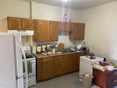 628 Ridge Ave, Allentown, PA 18102 - photo 4