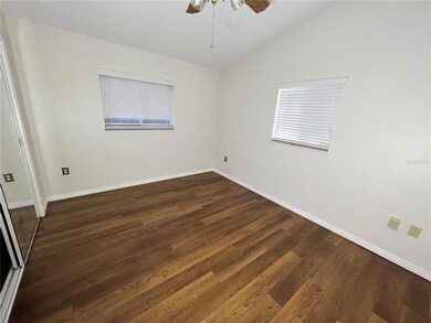 542 E Caroline St, Tavares, FL 32778 - photo 6