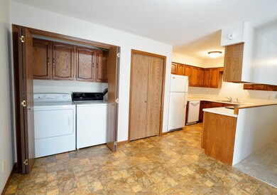 1507 8th Ave NE, Jamestown, ND 58401 - photo 5