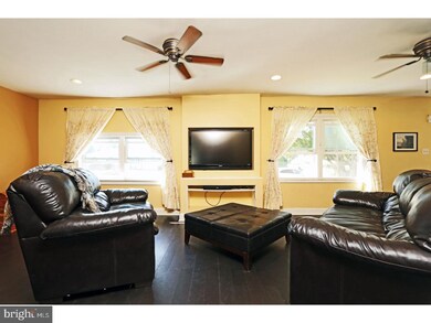 437 Chesterfield Dr, Downingtown, PA 19335 - photo 3