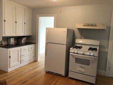 114 E Squantum St unit 2L, Quincy, MA 02171 - photo 2