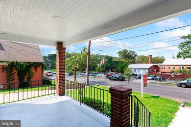 207 44th St NE, Washington, DC 20019 - photo 3