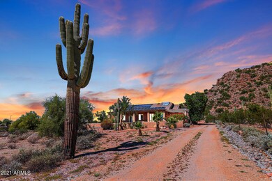 Secluded Desert Retreat
