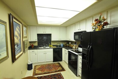 4754 Oakbrook Ct unit 1, Memphis, TN 38117 - photo 3