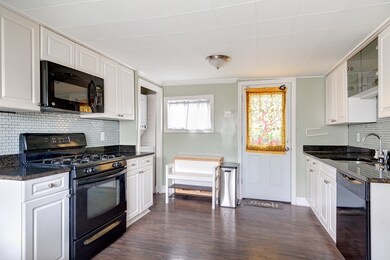 139 Sears Island Dr, Worcester, MA 01606 - photo 5