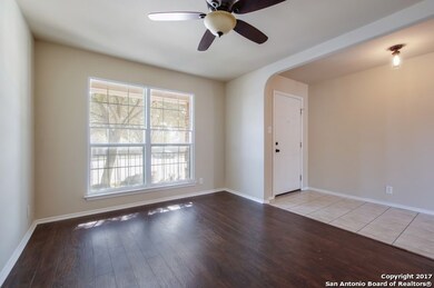 7406 Lacey Oak Path, San Antonio, TX 78223 - photo 5