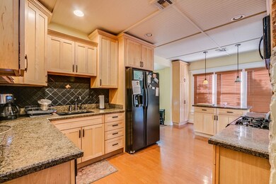 Kitchen 6