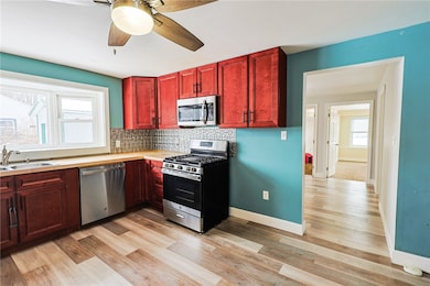 23 Grove St, Waterloo, NY 13165 - photo 5