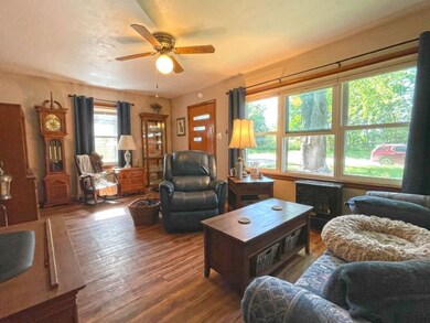 1115 W Summit Ave, Shenandoah, IA 51601 - photo 5