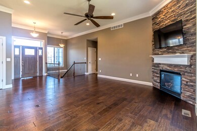 1931 Devonshire Dr, Columbia, MO 65203
