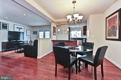 4111 S Four Mile Run Dr unit 304, Arlington, VA 22204 - photo 2