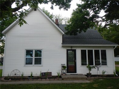 606 S Indiana St, Roachdale, IN 46172 - photo 3