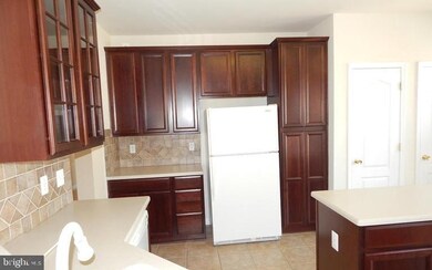 9710 Handerson Place unit 407, Manassas Park, VA 20111 - photo 5