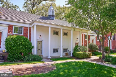 3245 Martha Custis Dr unit 847-3245, Alexandria, VA 22302 - photo 2