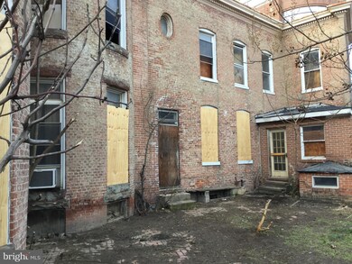 804 Hollins St, Baltimore, MD 21201 - photo 5