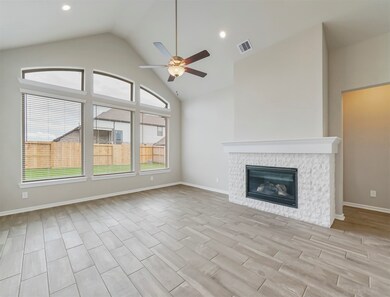 18310 Tiger Flowers Dr, Conroe, TX 77302 - photo 5