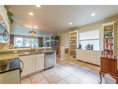820 Hampton Cir unit 175, Naples, FL 34105 - photo 4