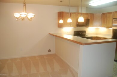 Kitchen breakfast bar and dining