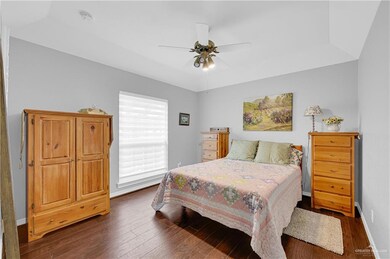 2605 Ponderosa Dr, Mission, TX 78572 - photo 7