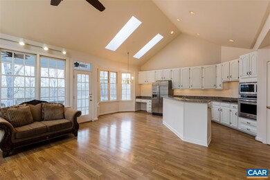 1326 Pendleton Ct, Charlottesville, VA 22901 - photo 3