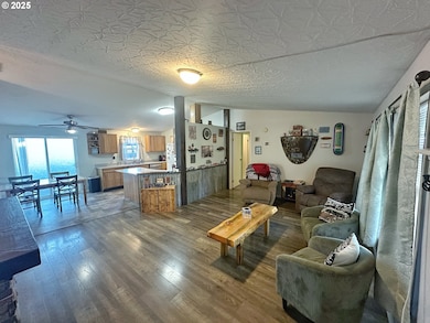 10504 G Ct, Island City, OR 97850 - photo 6