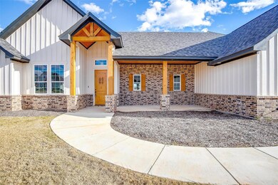 139 Clayton Crossing, Springtown, TX 76082 - photo 3