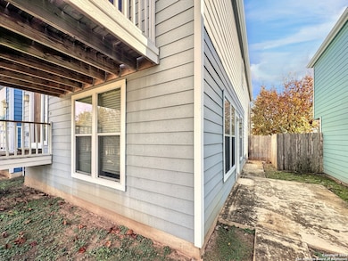 338 Trestle Tree unit C, San Marcos, TX 78666 - photo 2