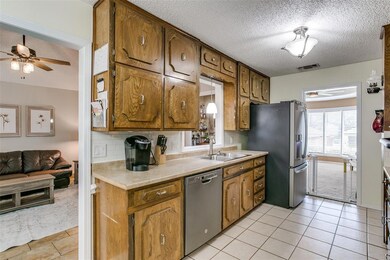 3011 Oak Valley Dr, Bedford, TX 76021 - photo 7