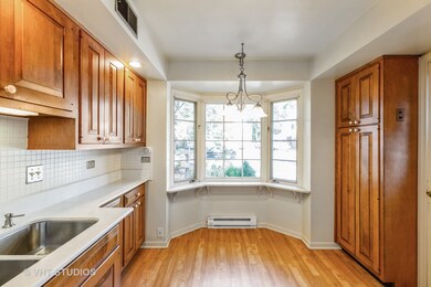 18429 Clyde Rd, Homewood, IL 60430 - photo 4