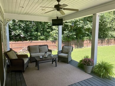 104 Peacock St, Bell Buckle, TN 37020 - photo 6