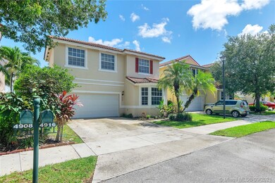 4916 SW 151st Ave, Davie, FL 33331 - photo 2