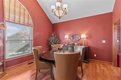 10030 Airfield Ln, Richmond, MO 64085 - photo 2