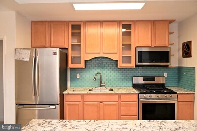 422 S Chapel Gate Ln, Baltimore, MD 21229 - photo 6