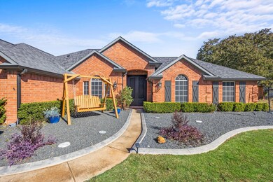 105 Bolivar Dr, Weatherford, TX 76085 - photo 2