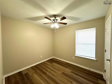 3004 Grace St unit 2, Wichita Falls, TX 76302 - photo 7