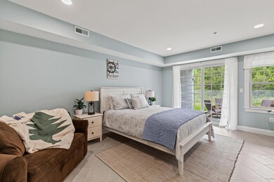 180 e grand ave 3 oob-002