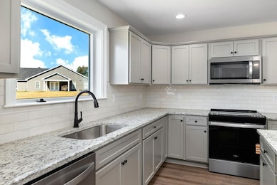 155 Langley Dr, Waynesboro, VA 22980 - photo 2