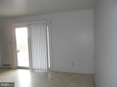 17739 Mason Dixon Rd, Hagerstown, MD 21740 - photo 3