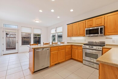 2275 Dollarhide Way, Ashland, OR 97520