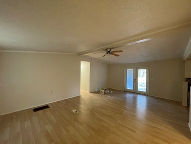 LARGE OPEN LIVING ROOM