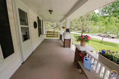 1001 SW Webster Ave, Topeka, KS 66604 - photo 2