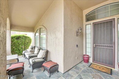 922 E Goldenrod-4