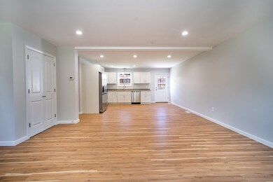 20 Clarendon Ave, Chicopee, MA 01013 - photo 5